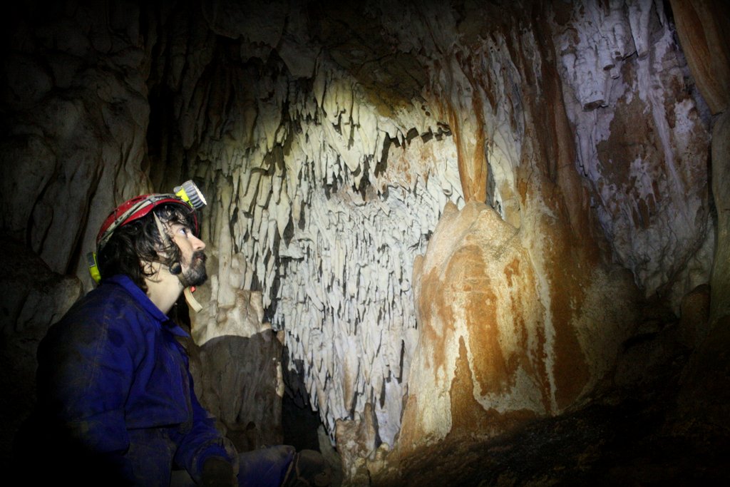 Una de las salas más bonitas de la Cueva del Guadalora