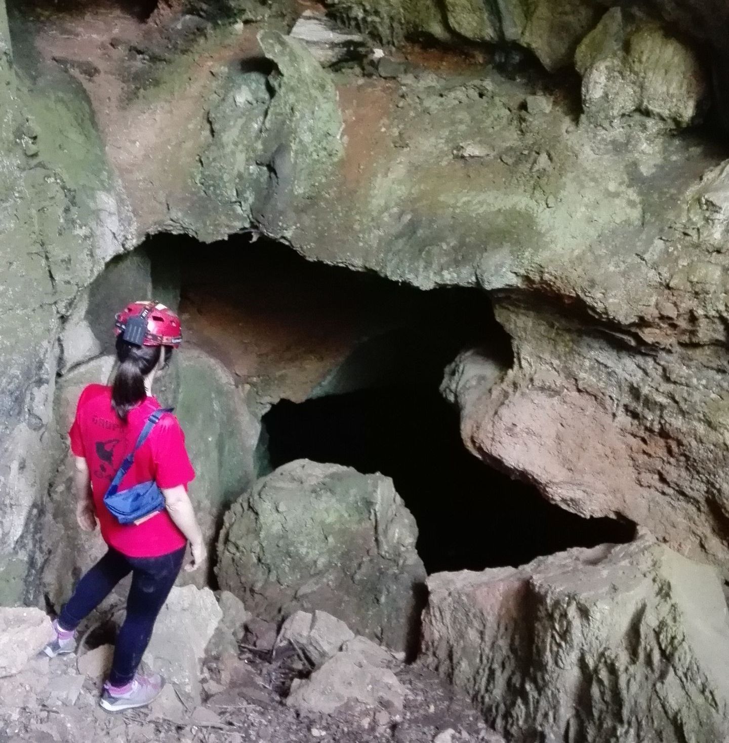 Boca de entrada de la Cueva del Abuelo